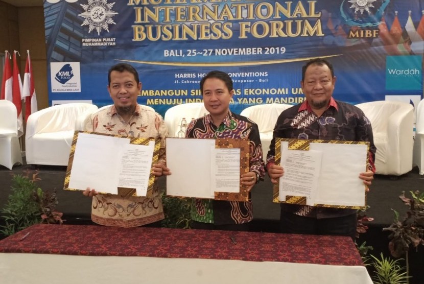 LAZISMU Pusat, Induk Baitut Tamwil Muhammadiyah (BTM) dan Jaringan Saudagar Muhammadiyah (JSM) meneken MoU sinergi dalam program pemberdayaan ekonomi di seluruh jaringan Muhammadiyah. 