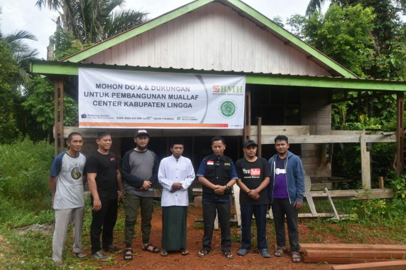 Laznas BMH bekerja sama dengan MUI Kabupaten Lingga menghadirkan Mualaf Center di Kabupaten Lingga.