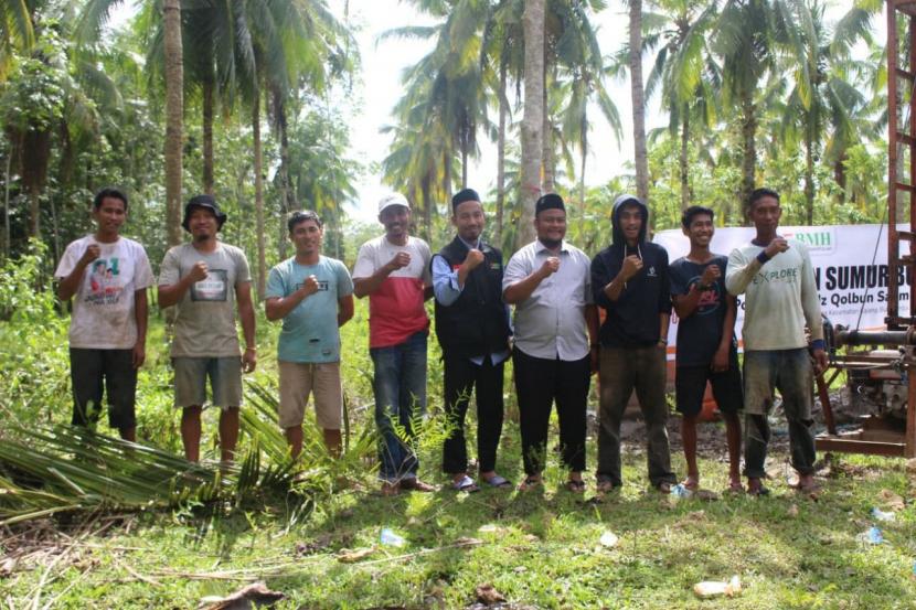 Laznas BMH membangun sumur bor untuk Pesantren Qalbun Salim, Dusun Ganta, Desa Bonto Biraeng,  Kecamatan Kajang, Bulukumba, Sulawesi Selatan.