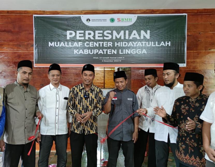 Laznas BMH mendirikan Gedung Mualaf Center Hidayatullah (MCH di Jalan Lereng Bukit Kuali, Kelurahan Daik, Kabupaten Lingga, Kepulauan Riau (Kepri), Sabtu  (3/12/2022).