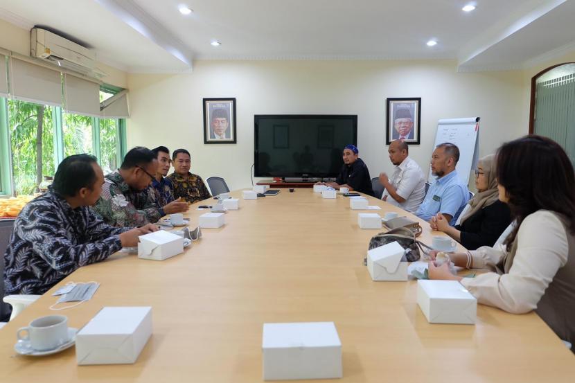 Laznas BMH perkuat kolaborasi sediakan akses air bersih di berbagai wilayah Indonesia yang rawan kekeringan.
