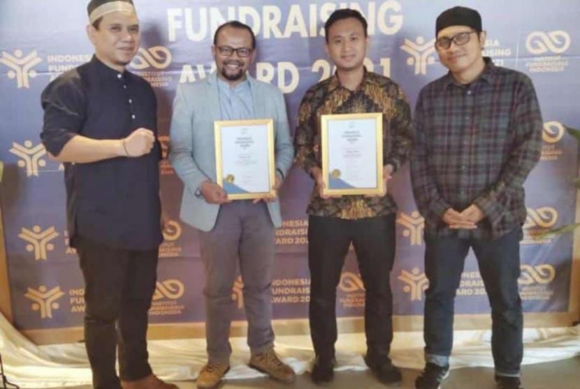  Laznas LMI kembali meraih penghargaan fundrising terbaik dalam ajang Indonesia Fundrising Award (IFA) 2021