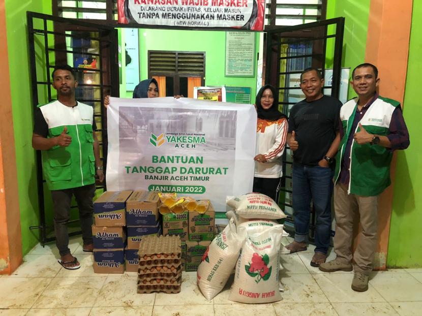 Laznas Yakesma Aceh menyalurkan bantuan untuk korban banjir di Kecamatan Julok dan Indra Makmur, Aceh Timur.