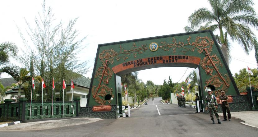 Gerbang Markas Secapaad di Kota Bandung, Jawa Barat.