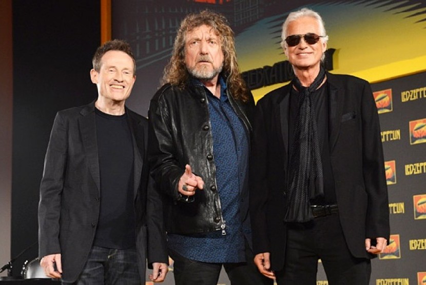 Led Zeppelin (ki-ka) John Paul John, Robert Plant dan Jimmy Page 