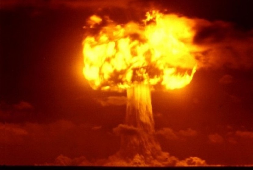 Ledakan bom atom. ilustrasi.