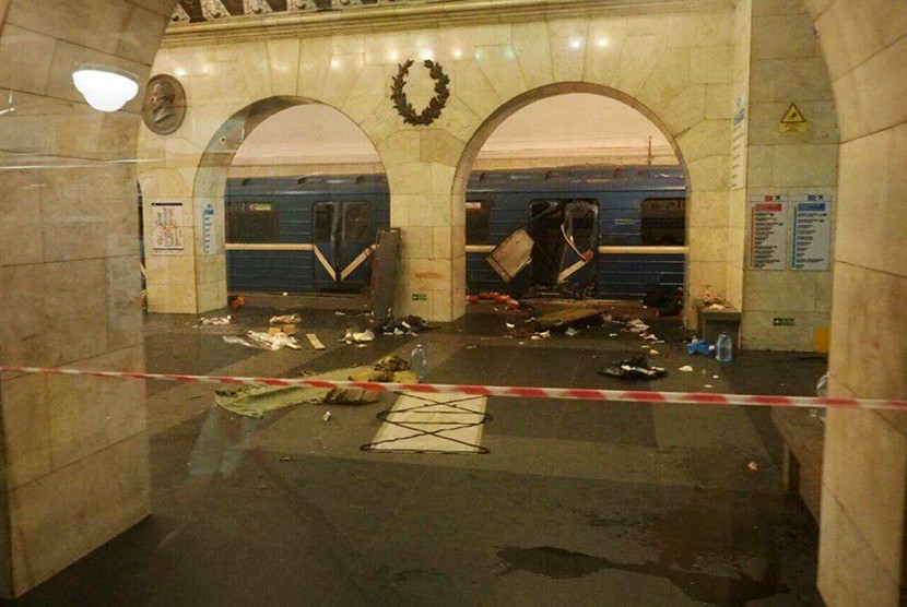 Ledakan terjadi di stasiun metro bawah tanah di St Petersburg, Rusia, (3/4).