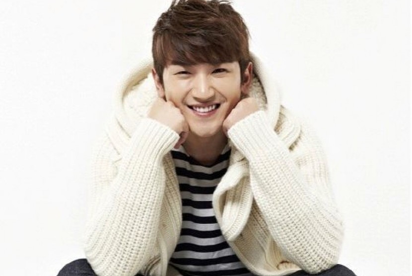 Ulang Tahun, Lee Min Woo 'Shinwa' Pamer 100 Topi | Republika Online