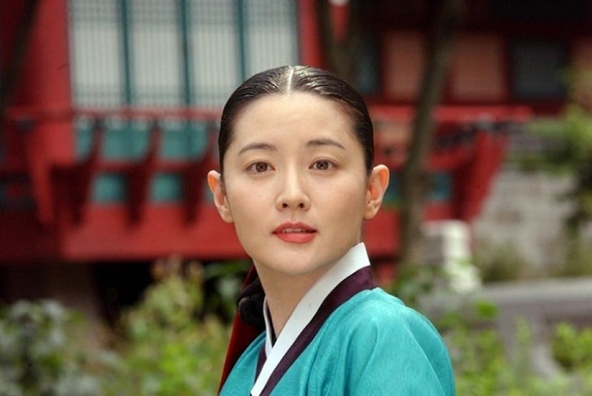 Foto: aktris asal Korea Selatan, Lee Young Ae