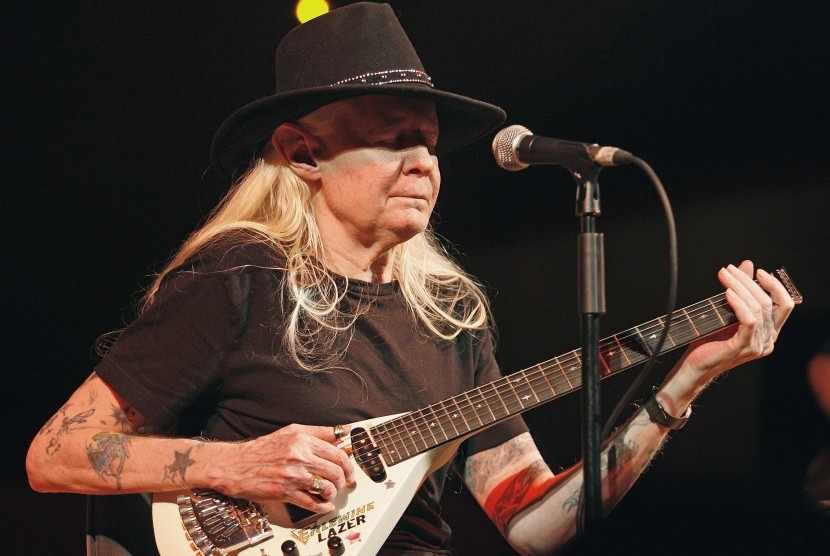Legendary blues guitarist Johnny Winter performs on stage during a concert at the Valencia Jazz Festival in this file photo taken July 19, 2008. Winter died in Zurich on Wednesday at the age of 70, according to news reports. 