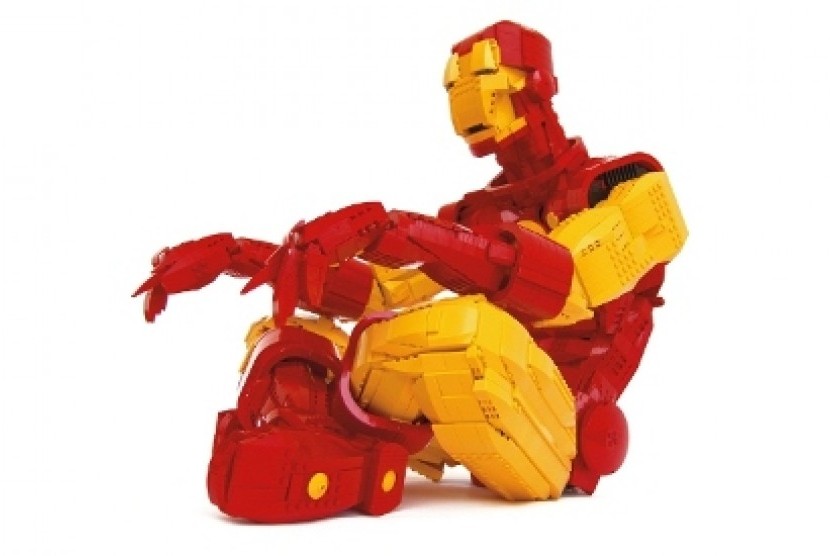 Lego Iron Man (2007) oleh Ramón dan Amador Alfaro Marcilla.