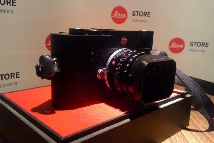 Leica M10.