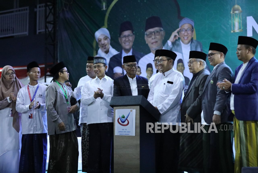 Lembaga Amil Zakat Investa Amanah (LAZIA) resmi mendapatkan pengesahan dari negara.