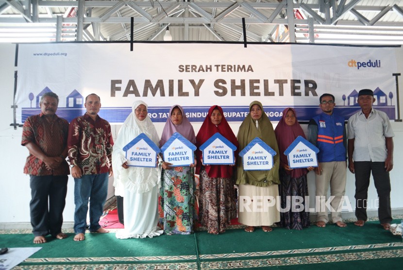 Lembaga Amil Zakat Nasional (Laznas) Daarut Tauhiid (DT) Peduli meresmikan 400 family shelter di Palu dan Dongala.