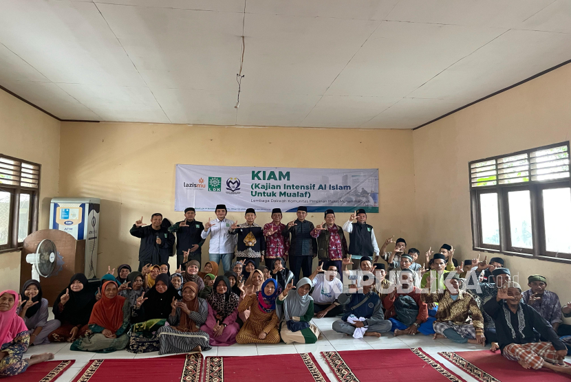 Lembaga Dakwah Komunitas (LDK) Muhammadiyah menggelar pengajian Ramadhan di Kampung Baduy Kompol, Leuwidamar, Lebak, Banten, Jumat (7/3/2025).