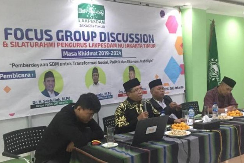 Lembaga Kajian dan Pengembangan Sumberdaya Manusia (LAKPESDAM) Pengurus Cabang Nahdlatul Ulama (PCNU) Jakarta Timur menggelar Forum Group Discusion (FGD) dan Silaturahmi Pengurus dengan mengusung Tema “Pemberdayaan SDM  untuk Tranformasi Sosial Politik dan Ekonomi Nahdliyin” di Gedung PW NU DKI Jakarta, Jumat (10/1).