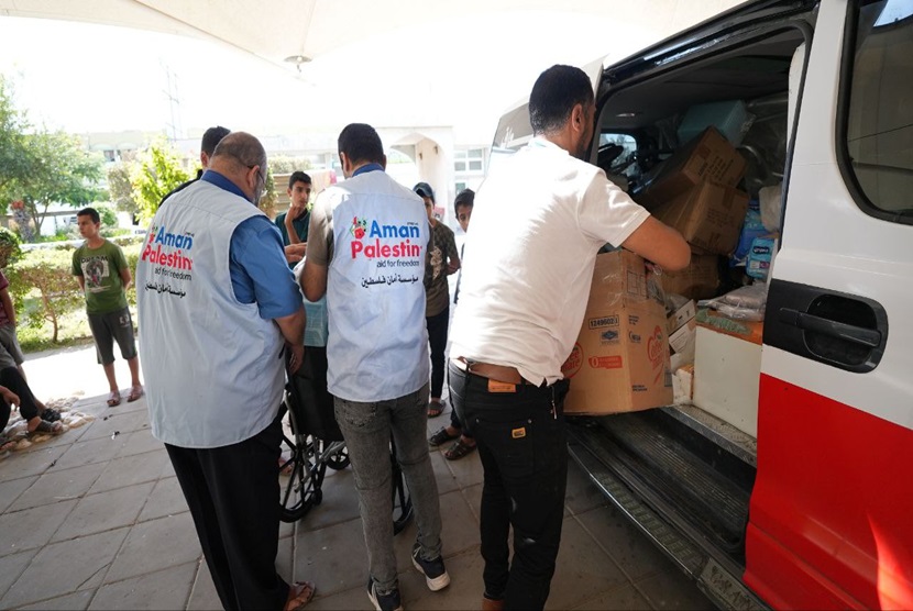 Lembaga kemanusiaan Aman Palestin (AP) Indonesia menyalurkan bantuan Darurat kemanusiaan periode oktober sampai dengan November 2023.  Bantuan tersebut berupa berupa bantuan makanan siap santap, bantuan obat-obatan, bantuan peralatan medis, bantuan makanan pokok, bantuan perlengkapan musim dingin dan bantuan tunai.