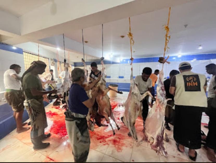 Lembaga kemanusiaan International Networking for Humanitarian (INH) melakukan pemotongan hewan kurban secara serentak di sembilan negara untuk menyemarakkan Idul Adha 1445 Hijiryah.