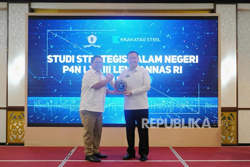 Lembaga Ketahanan Nasional Republik Indonesia (Lemhannas) menggelar kunjungan Studi Strategis Dalam Negeri (SSDN) ke PT Krakatau Steel (Persero) Tbk, Cilegon, Banten. Lemhannas menyebut kunjungan ini dalam rangka penyiapan kader dan pemantapan pimpinan tingkat nasional yang senantiasa berpikir komprehensif, holistik, integratif dan professional.