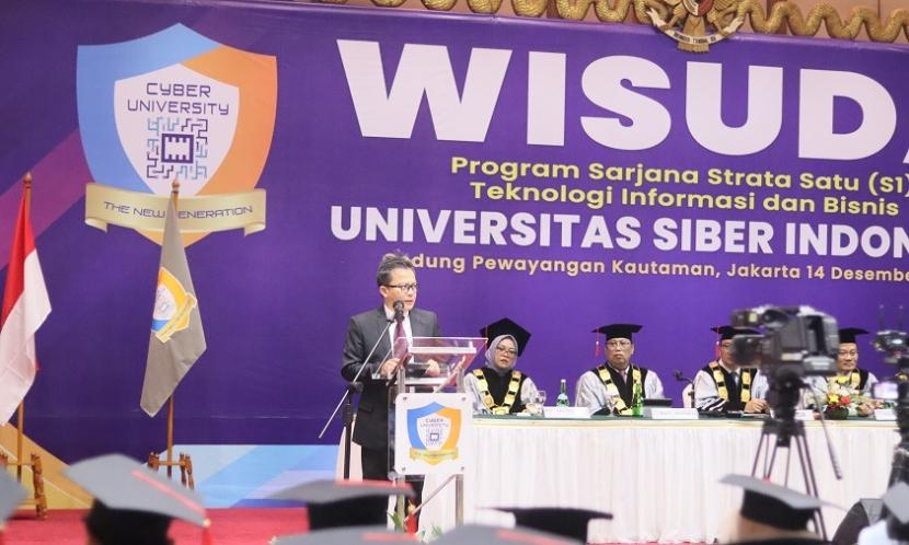 Lembaga Layanan Pendidikan Tinggi (LLDIKTI) Wilayah III Jakarta berikan apresiasi kepada Universitas Siber Indonesia atau Cyber University pada gelaran Wisuda keduanya di Gedung Pewayangan Kautaman, Jakarta Timur.