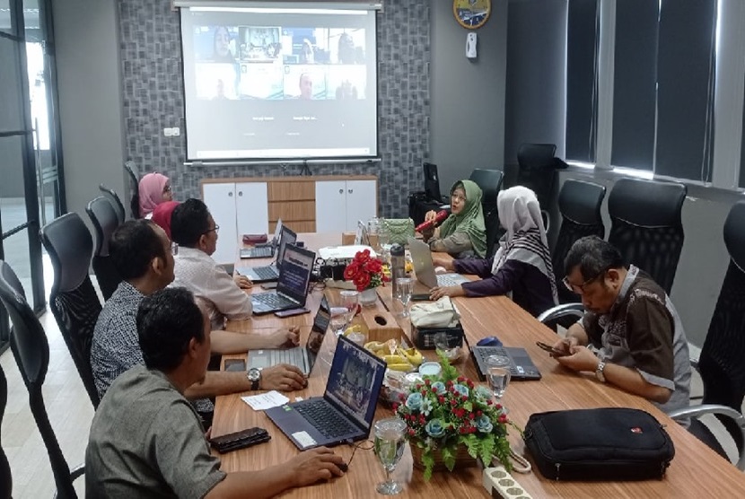 Lembaga Penelitian dan Pengabdian kepada Masyarakat (LPPM) Universitas BSI (Bina Sarana Informatika) mengadakan Focus Group Discussion (FGD) yang melibatkan Institute of Electrical and Electronics Engineers (IEEE) dalam rangka pengisian Conference Management and Information System (Cmanis) untuk International Conference on Advance Information Scientific Development (ICAISD) 2024. Acara ini dilaksanakan pada Jum’at (15/12/2023) silam.