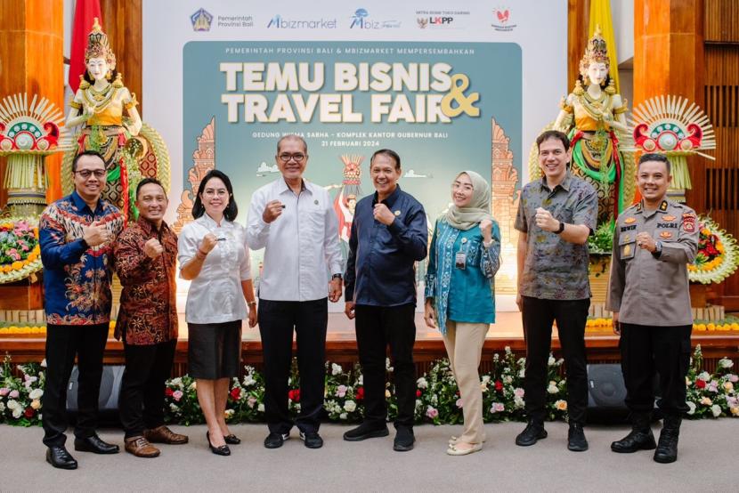  Lembaga Pengadaan Barang dan Jasa Pemerintah Republik Indonesia (LKPP RI) dan Pemprov Bali berkolaborasi menggelar Temu Bisnis dan Travel Fair di Denpasar untuk mendukung pelaku Usaha Mikro Kecil Menengah (UMKM).
