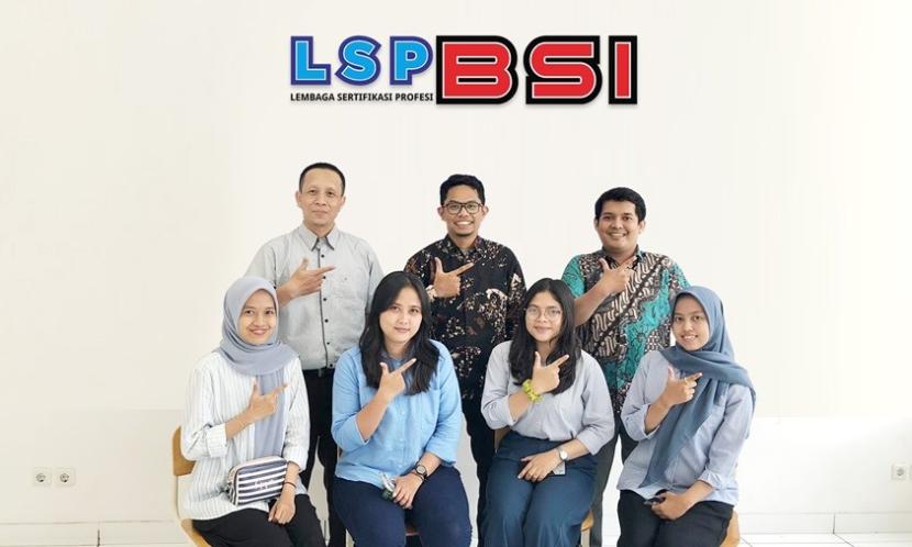 Lembaga Sertifikasi Profesi (LSP) Universitas BSI (Bina Sarana Informatika) merayakan enam tahun dedikasinya dalam memberikan layanan sertifikasi kompetensi yang unggul.