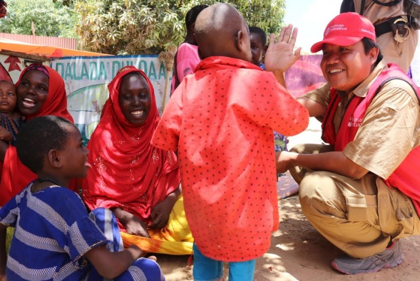 Lembaga zakat Indonesia menyalurkan bantuan mengatasi bencana kelaparan di Somalia.