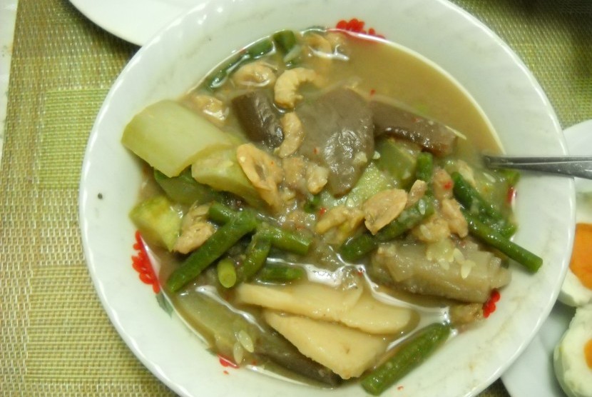 Lempah darat khas Pangkalpinang, Riau.