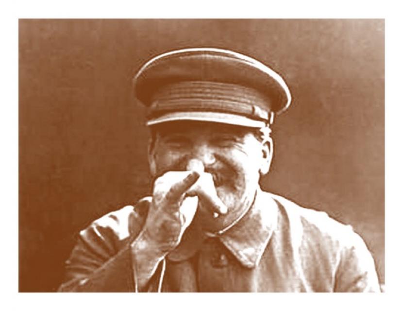 Stalin sedang tertawa