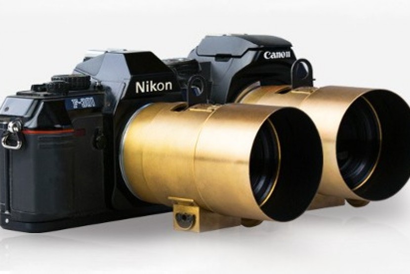 Lensa Potret Petzval di bodi kamera Nikon dan Canon