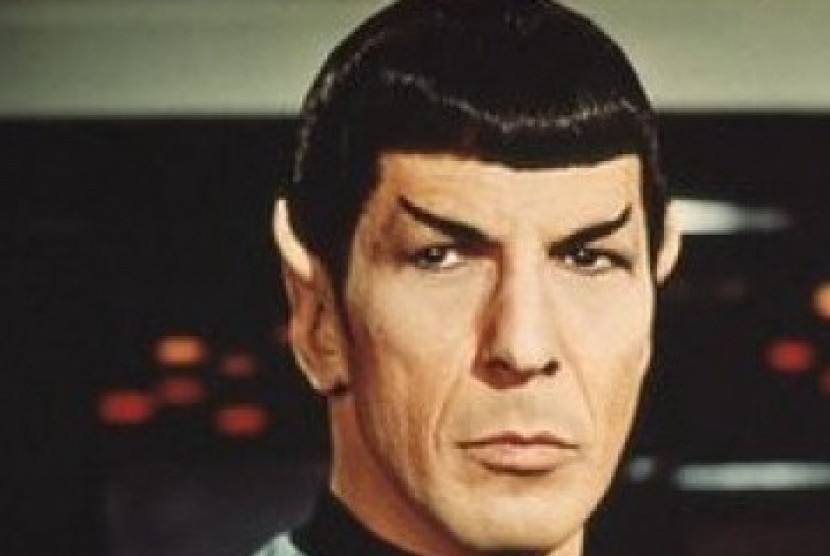 Leonard Nimoy memerankan Mr Spock dalam seri asli Star Trek.