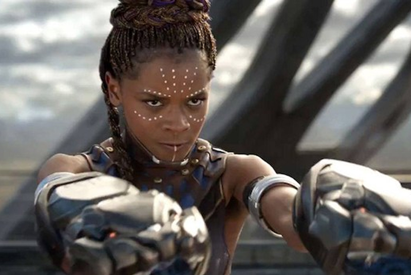 Letitia Wright dalam film 'Black Panther'.
