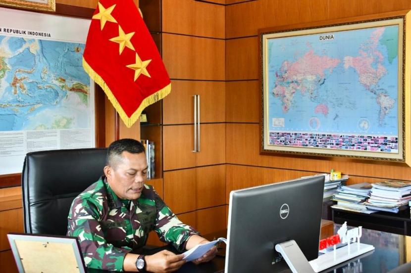 Letjen Joni Supriyanto kini menjabat Kabais TNI.