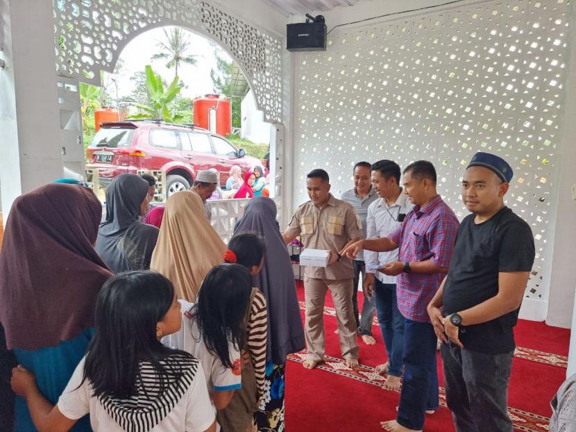 Letjen TNI  Bambang Ismawan meresmikan masjid Al-Arsy yang terletak di Bojong Koneng, Kecamatan Babakan Madang Sentul, Kabupaten Bogor, Jawa Barat.