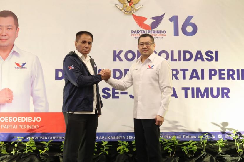 Letjen TNI (Purn) R Wisnoe Prasetja Boedi dilantik sebagai Ketua DPW Partai Perindo Jawa Timur (Jatim).