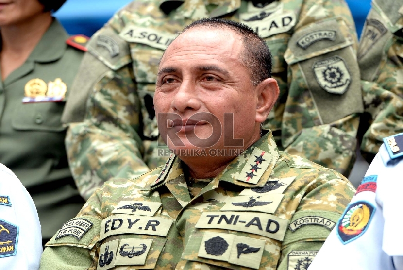 Letnan Jenderal TNI Edy Rahmayadi - Panglima Kostrad 