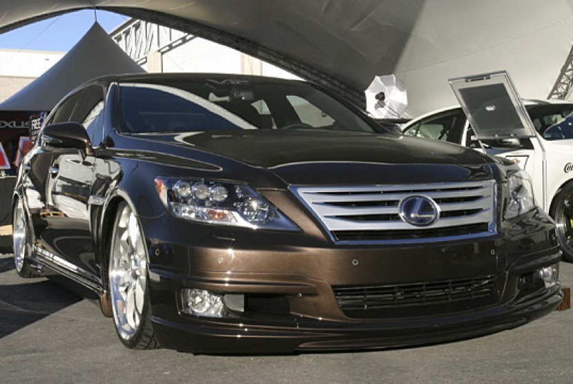 Lexus ls600 hybrid 