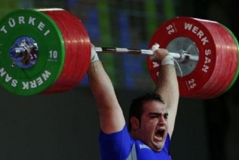Lifter Iran, Behdad Salimi Kordasiabi meraih medali emas pada pertandingan kelas berat super angkat besi Olimpiade London 2012, Selasa (7/8) malam waktu setempat, atau Rabu (8/8) dini hari WIB.
