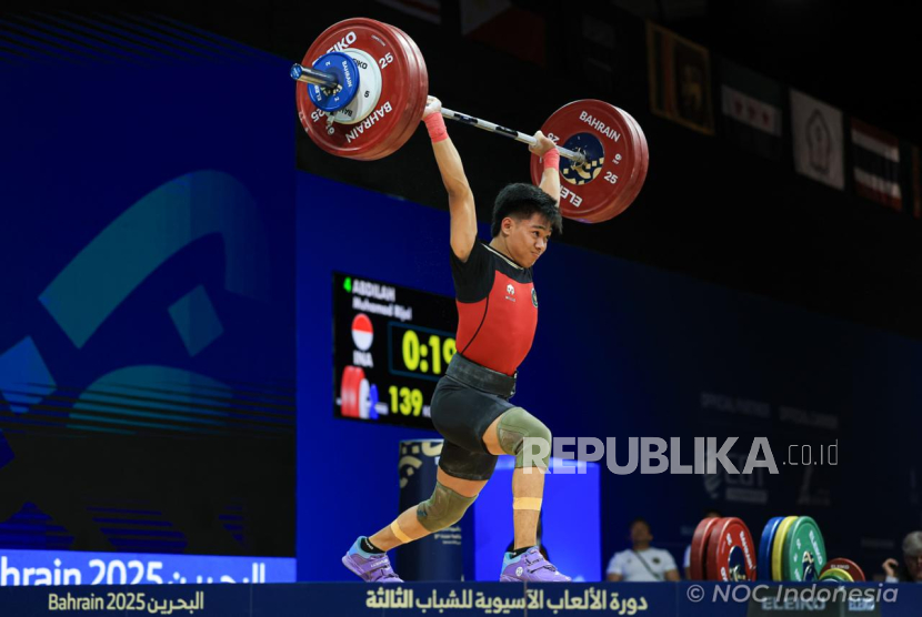 Lifter Muda Rijal Abdilah Persembahkan Emas untuk Indonesia di Asian Youth Games 2025