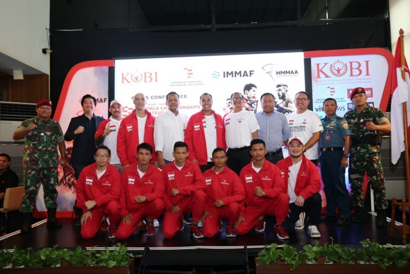Lima atlet Mixed Martial Arts (MMA) Indonesia (bawah) akan mengikuti kejuaraan dunia amatir Internasional Mixed Martial Arts Federation (IMMAF) di Bahrain.. 