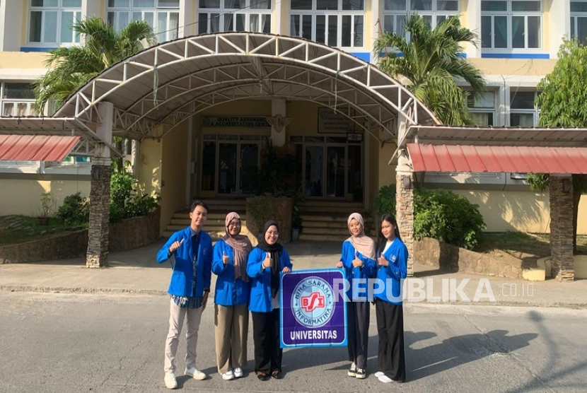 Mahasiswa Indonesia Nangkring di Filipina! Bawa Almamater, Bawa Bangga, Siap Guncang UNP!