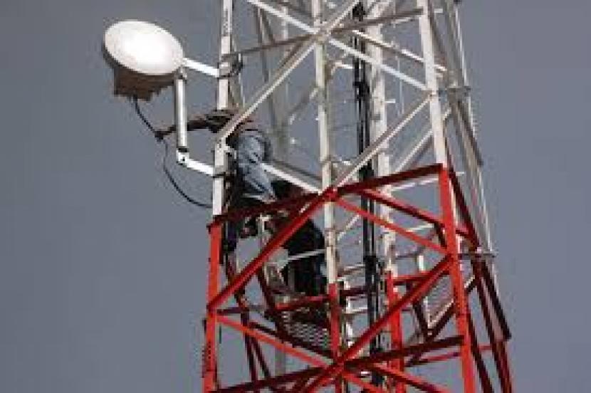 Merger atau akuisisi dinilai Ridwan juga akan mengurangi praktik perang harga layanan telekomunikasi di Indonesia yang sudah semakin ketat.