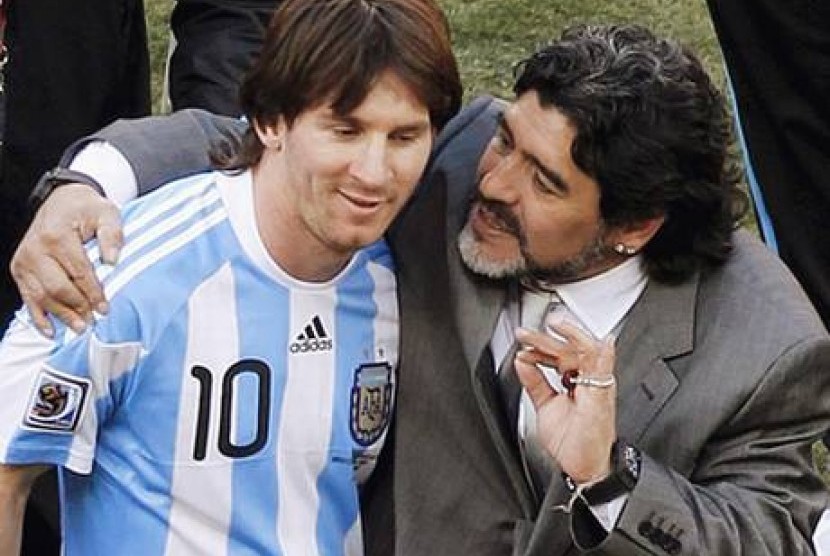 Lionel Messi dan Diego Maradona.