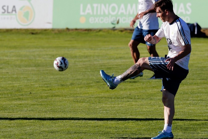 Lionel Messi jalani sesi latihan bersama timnas Argentina jelang Copa America 2015