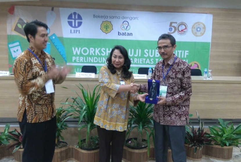 LIPI menggelar workshop uji substantif Perlindungan Varietas Tanaman, di Lembang, Kabupaten Bandung Barat, Selasa (8/8).