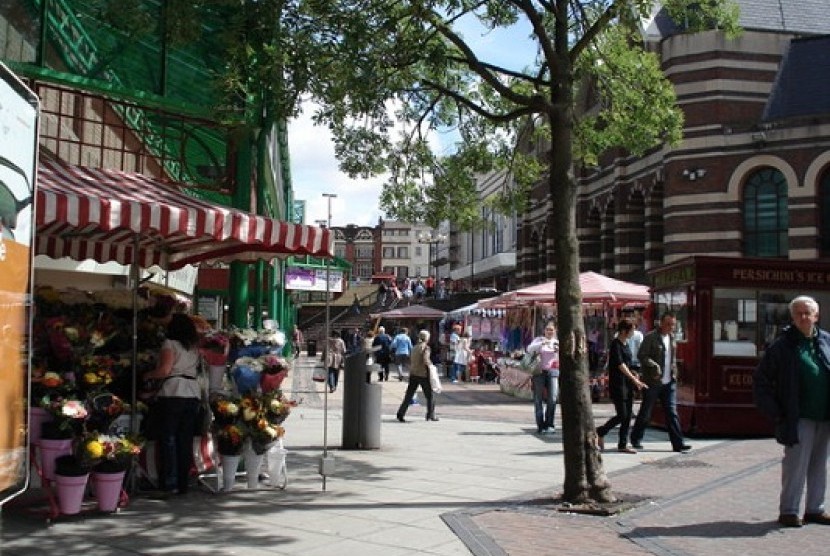 Liverpool city center in England, UK.  The city will collaborate with Manado in North Sulawesi, Indonesia, in education and trade. (illustration)  