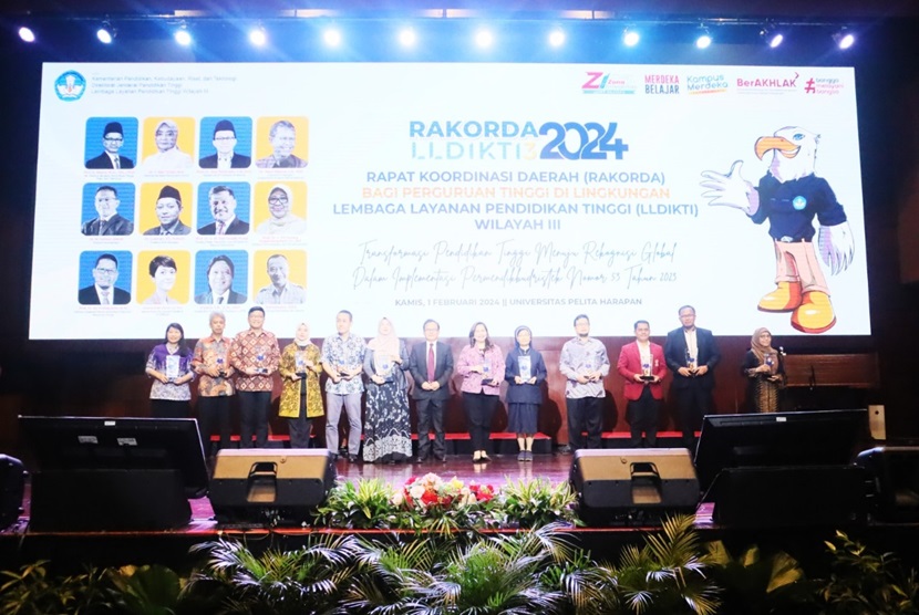 LLDIKTI Wilayah III Jakarta menyelenggarakan RAKORDA sebagai wujud pelaksanaan tugas dan fungsi dalam peningkatan mutu penyelenggaraan Pendidikan Tinggi. Kegiatan ini bertujuan untuk melakukan koordinasi, sosialisasi, dan penyamaan persepsi terkait rencana pelaksanaan program pendidikan tinggi di wilayah tersebut.
