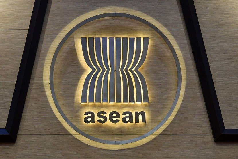 Covid-19 masih menjadi ancaman utama bagi masyarakat ASEAN. Logo Asean.