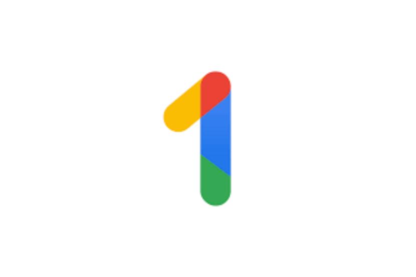 Logo Google One. Google One merupakan layanan berlangganan yang memberi akun Google akses ke penyimpanan ekstra dan fitur yang tidak tersedia untuk pengguna Gmail, Drive, dan Foto gratis.